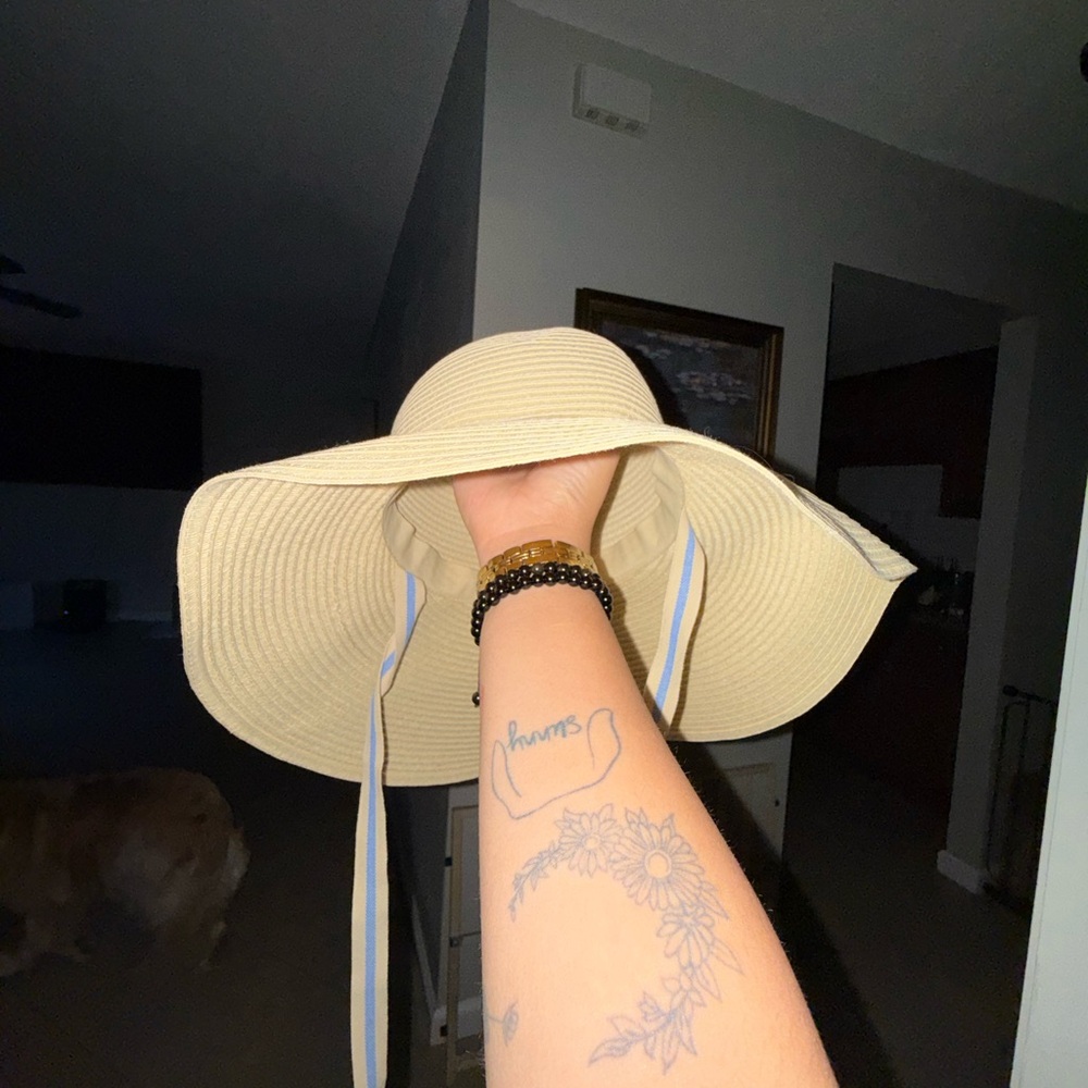 H&M Cream Wide-Brim Sun Hat with Light Blue Trim